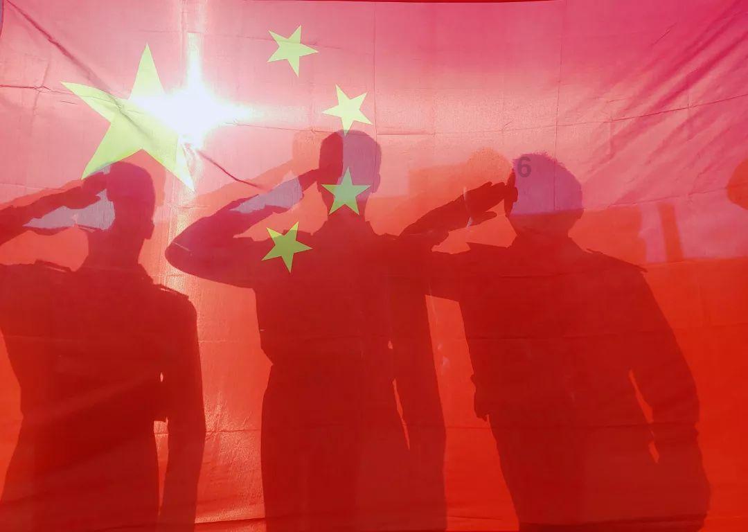 任何乒乓球赛中，都不允许发球球员遮挡发球是吗？游戏画面