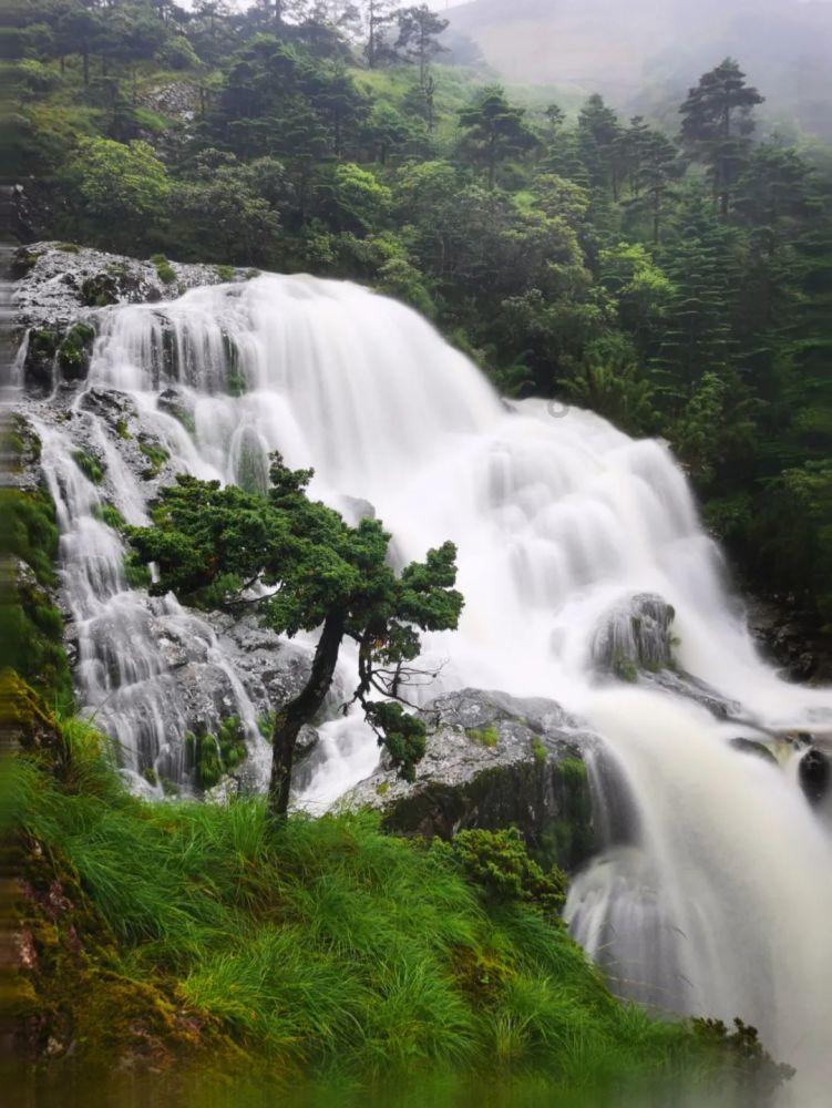 探索未知山峰