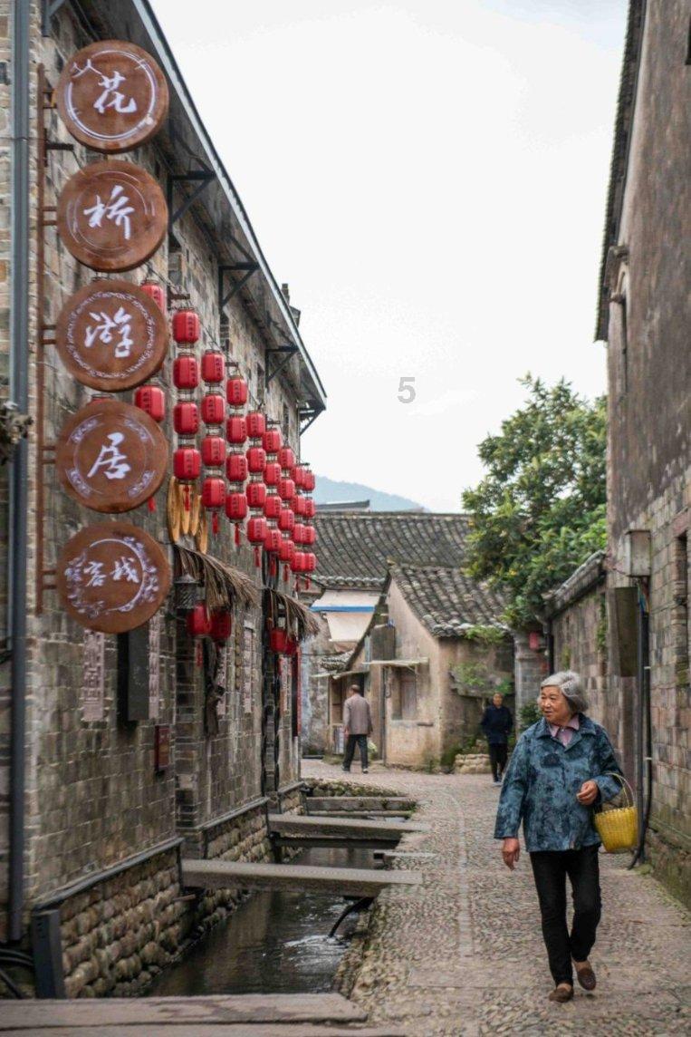 方威称海航遗留问题有望3月底前解决,建议飞行员及机务涨薪5%