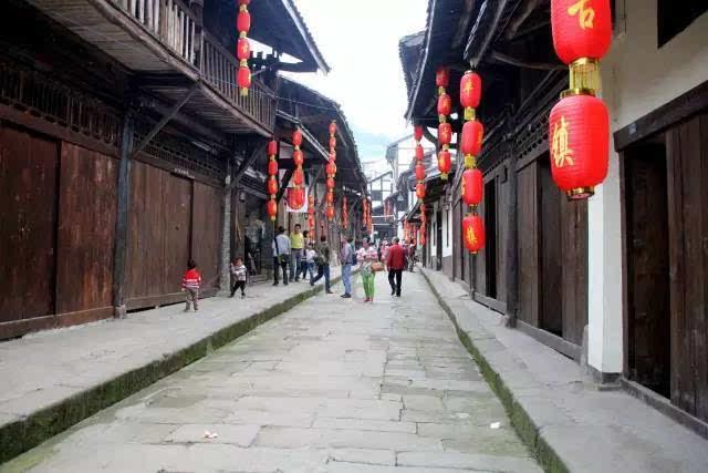 中国5000年最牛的人两次官至相国三次散财天下,万世敬仰
