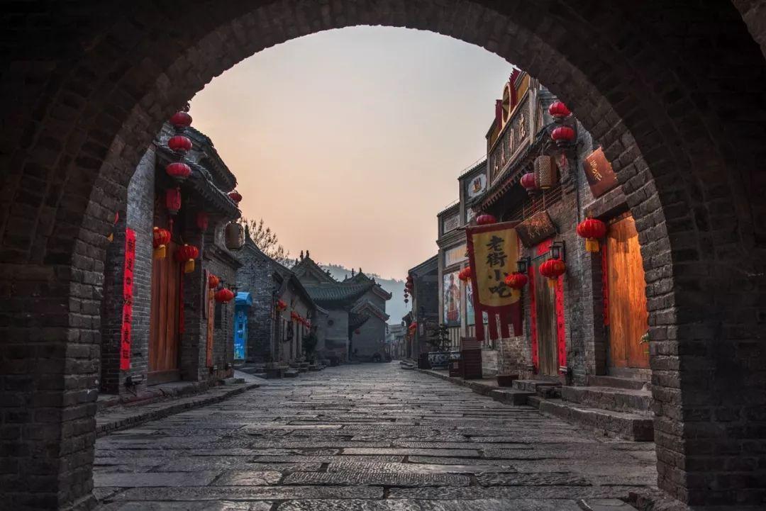 “丑凳子”火出圈